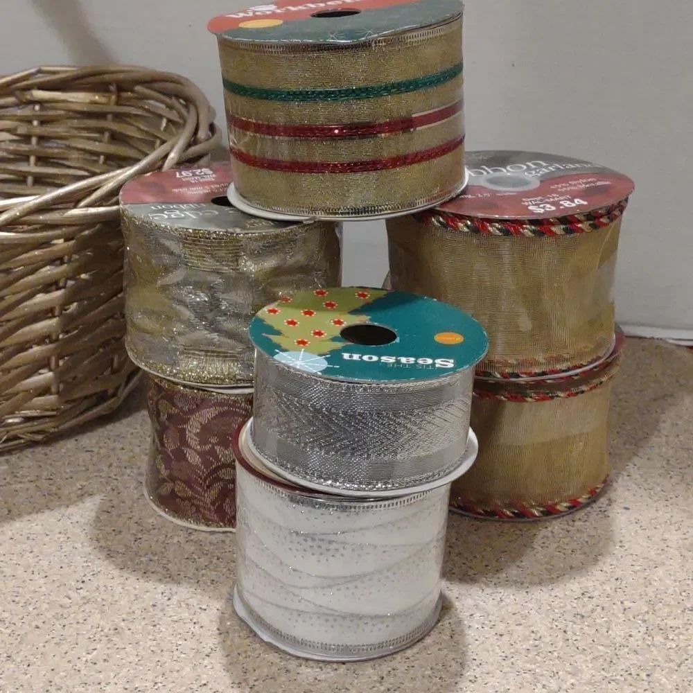 Painted Basket and 30 Yards of new Wire Ribbon. C2